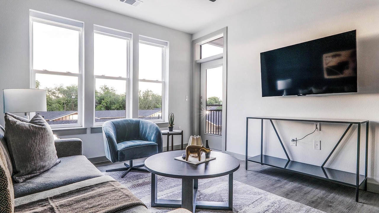 Photo of Livingroom in MLK
