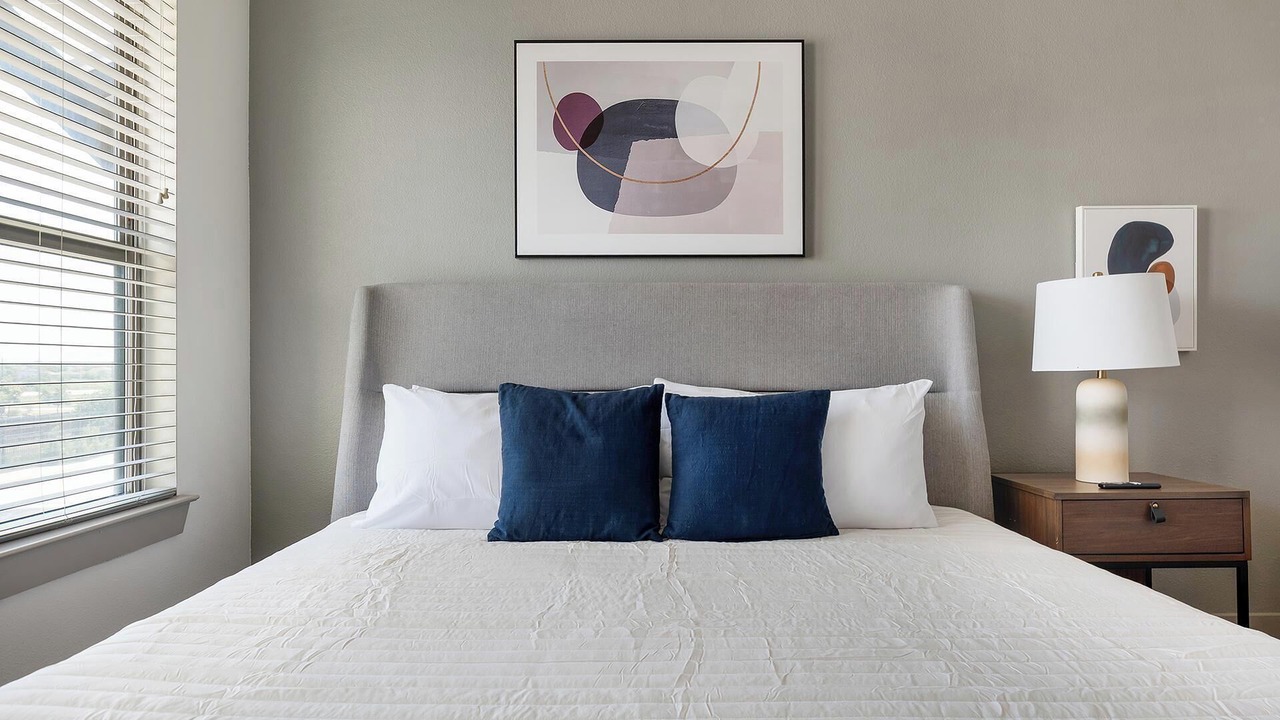 Photo of Bedroom in Manor