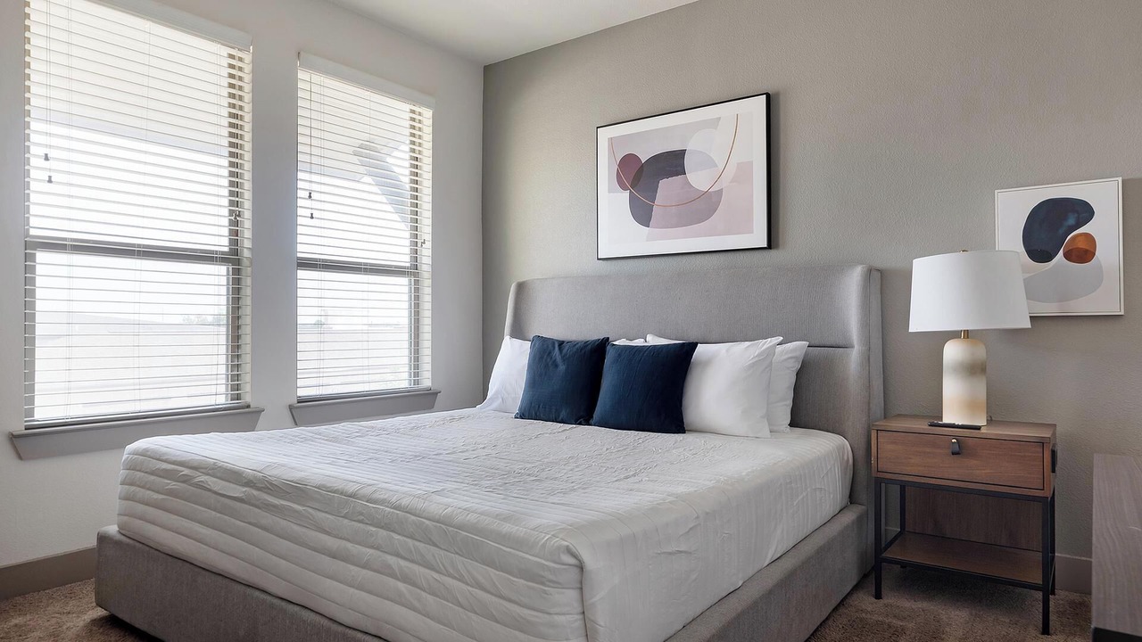 Photo of Bedroom in Manor