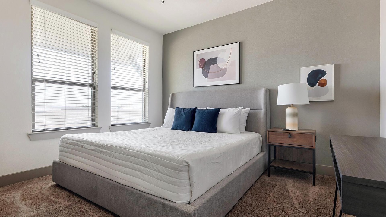 Photo of Bedroom in Manor