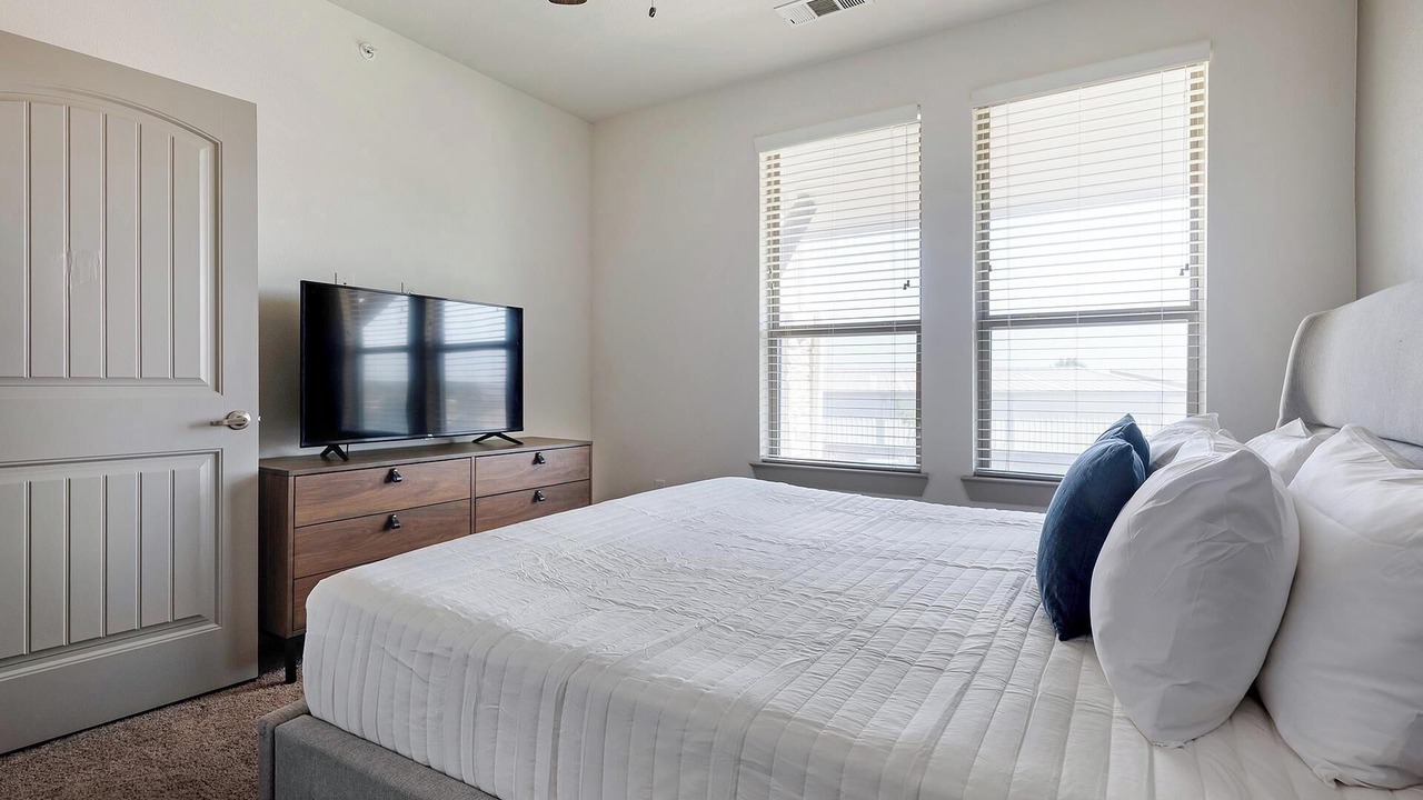 Photo of Bedroom in Manor