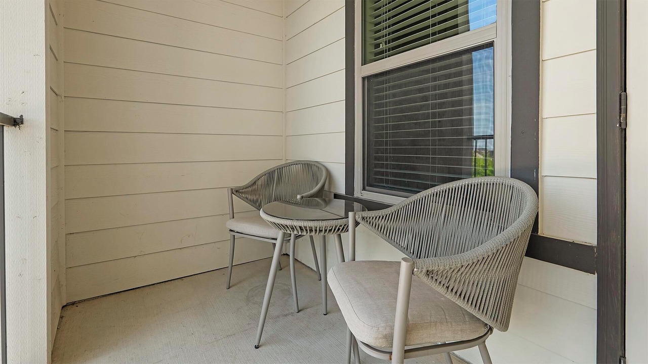 Photo of Patio Balcony in Manor