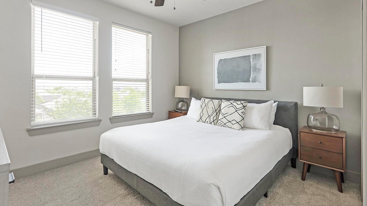 Photo of Bedroom in Manor