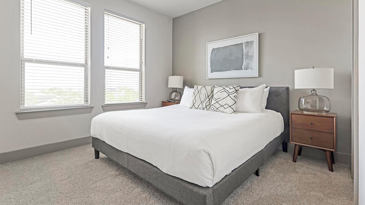 Photo of Bedroom in Manor
