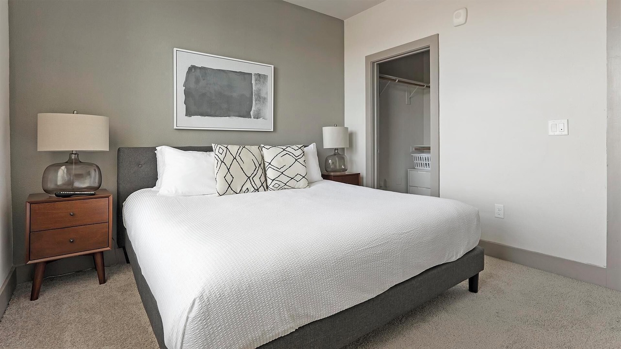 Photo of Bedroom in Manor