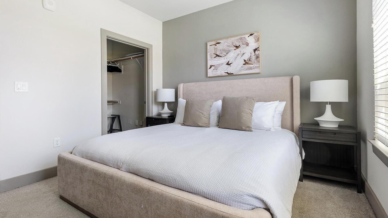 Photo of Bedroom in Manor