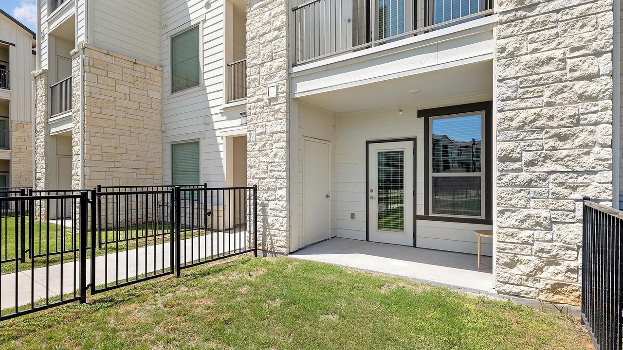 Photo of Outdoor in Manor