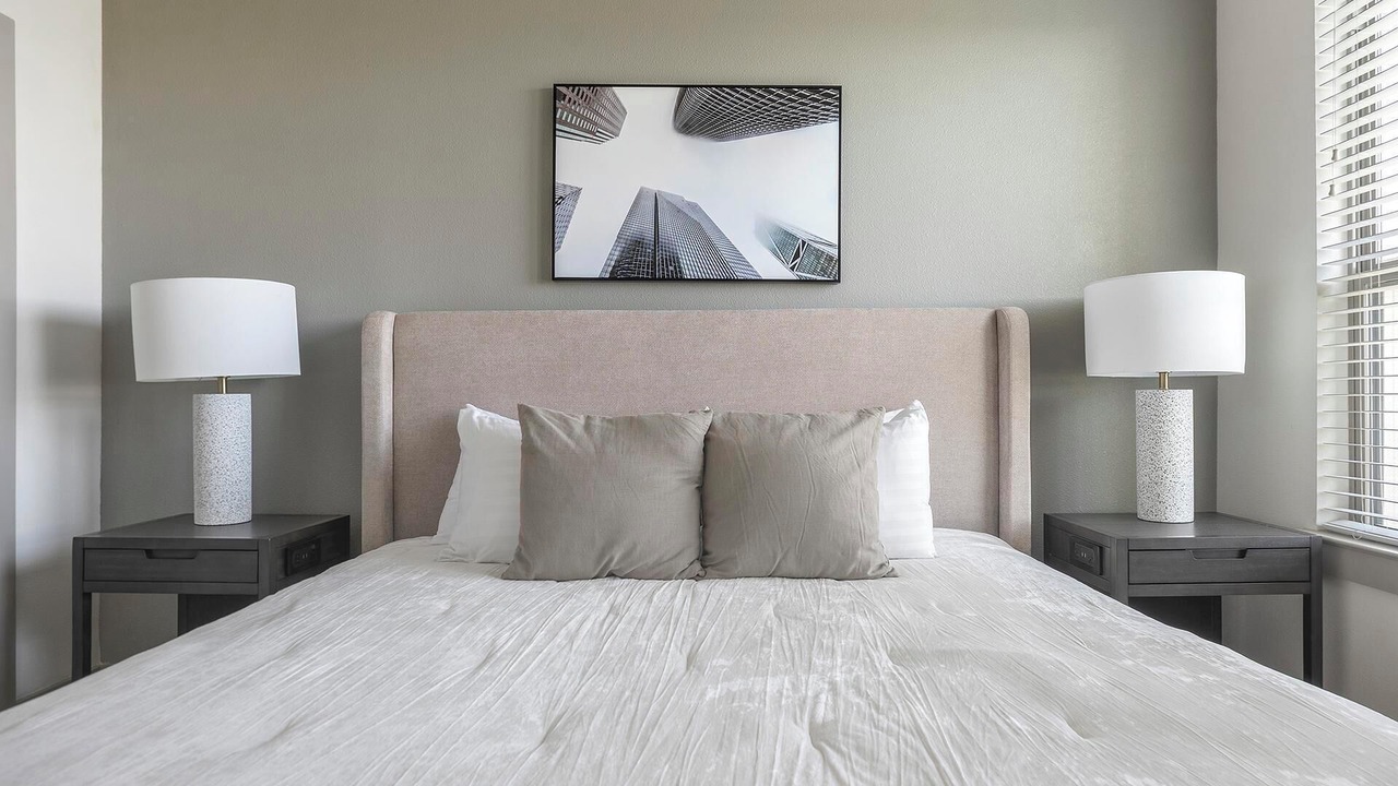 Photo of Bedroom in Manor