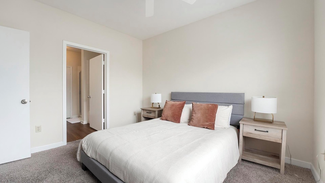Photo of Bedroom in New Pathways