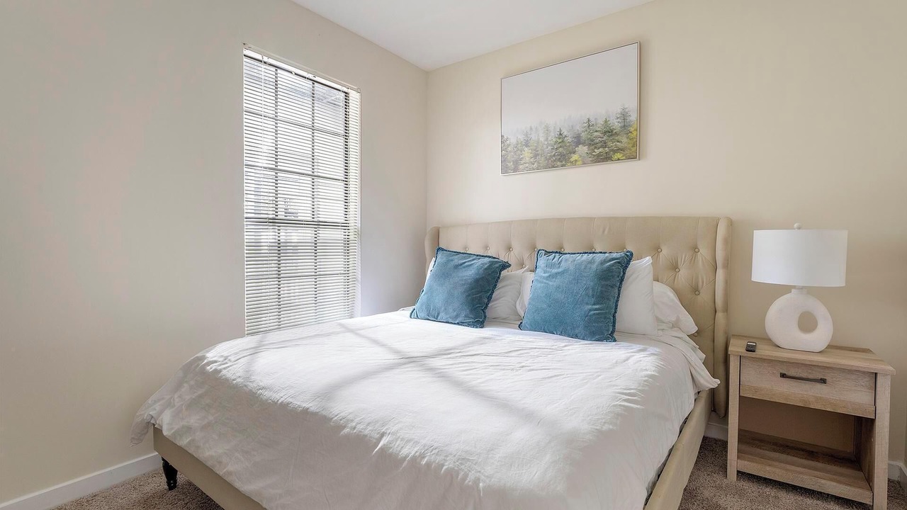 Photo of Bedroom in New Pathways