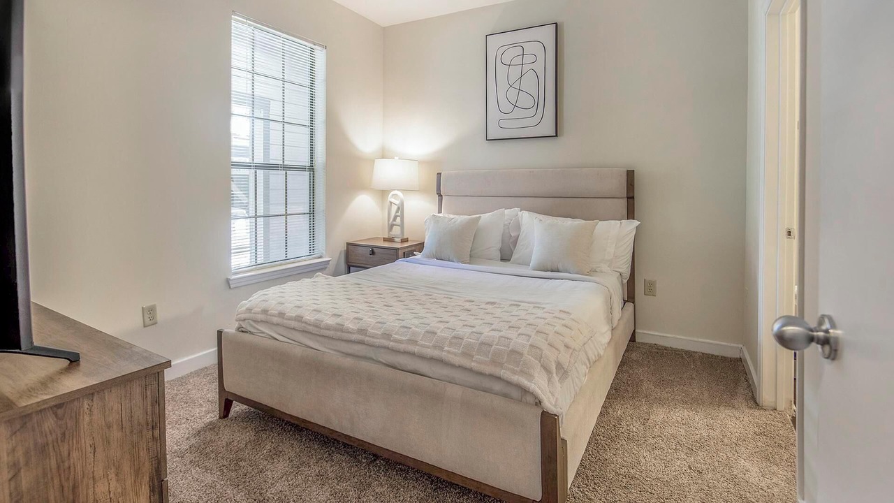 Photo of Bedroom in New Pathways