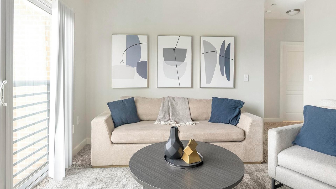 Photo of Livingroom in Chillum