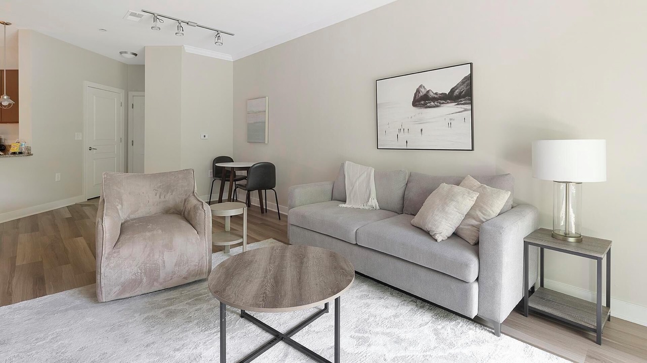 Photo of Livingroom in Chillum