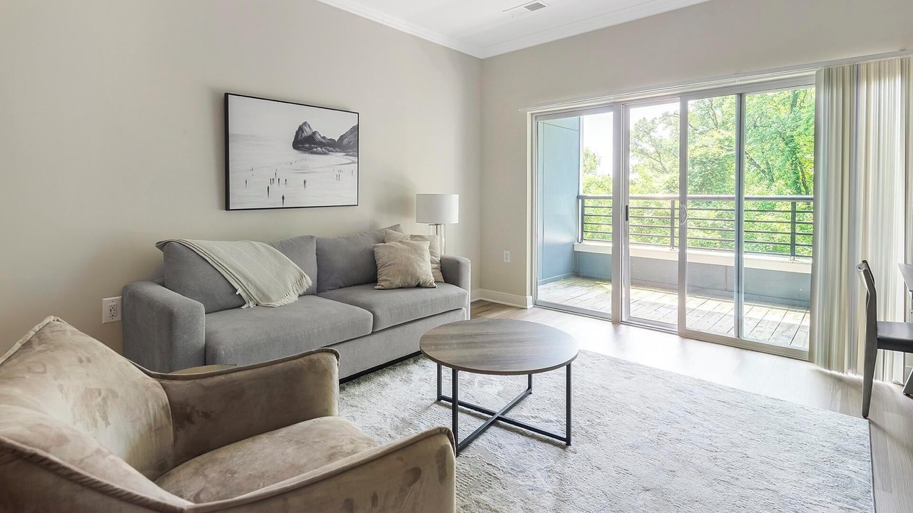 Photo of Livingroom in Chillum