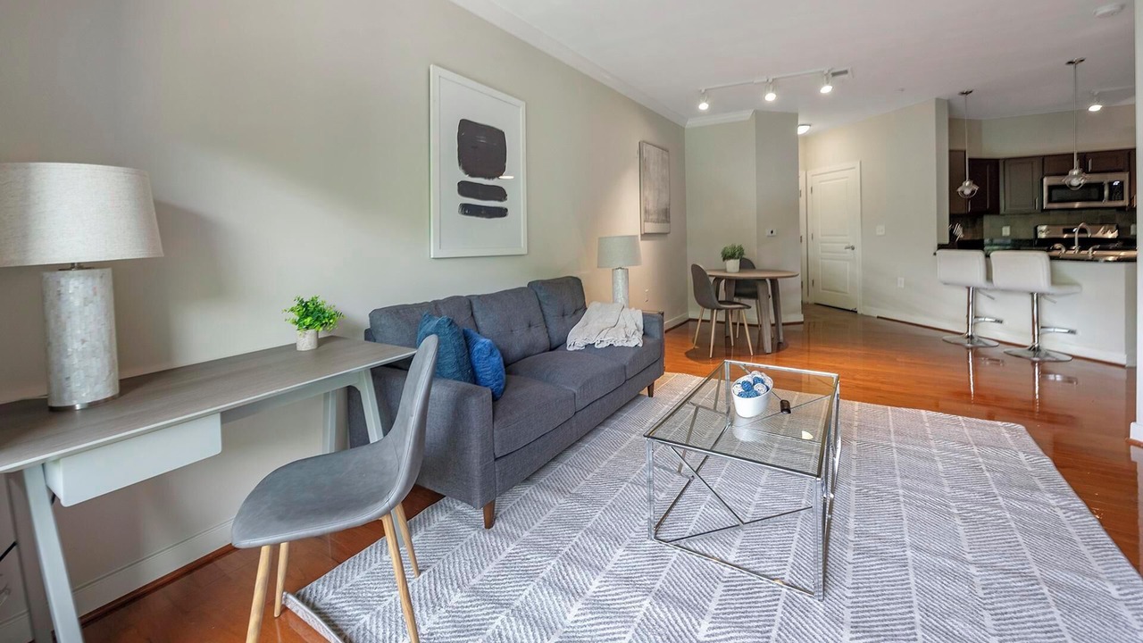 Photo of Livingroom in Chillum