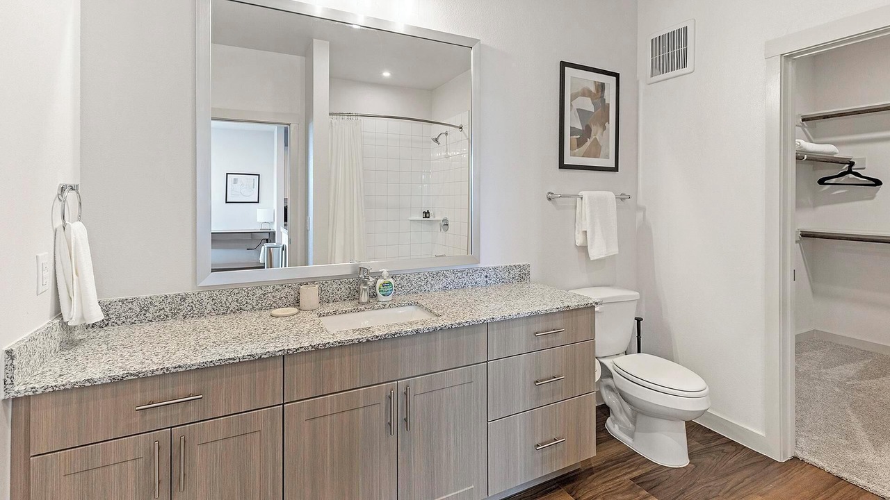 Photo of Bathroom in Fate
