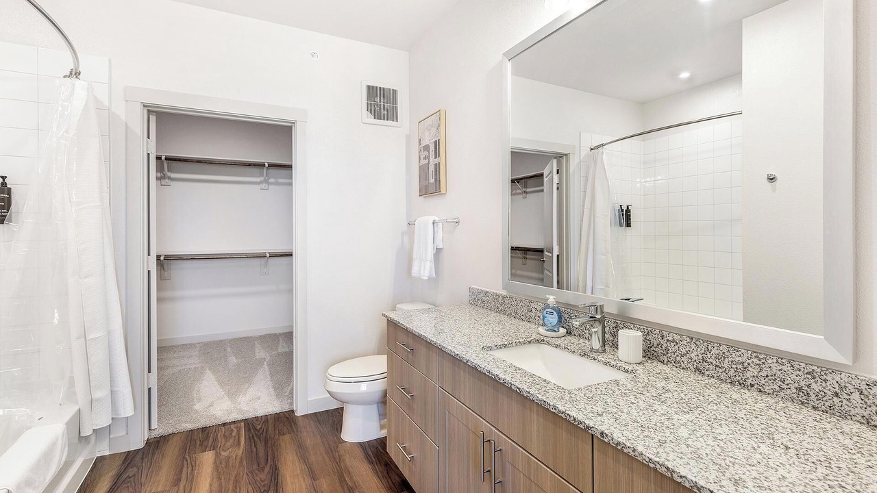 Photo of Bathroom in Fate