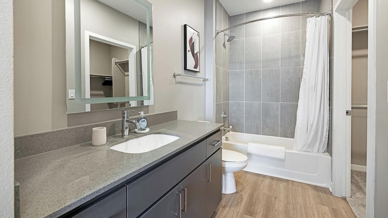 Photo of Bathroom in Warehouse District
