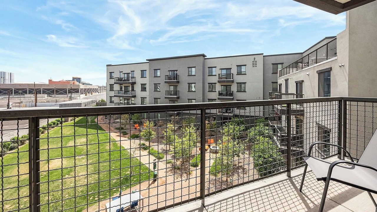 Photo of Outdoor in Warehouse District