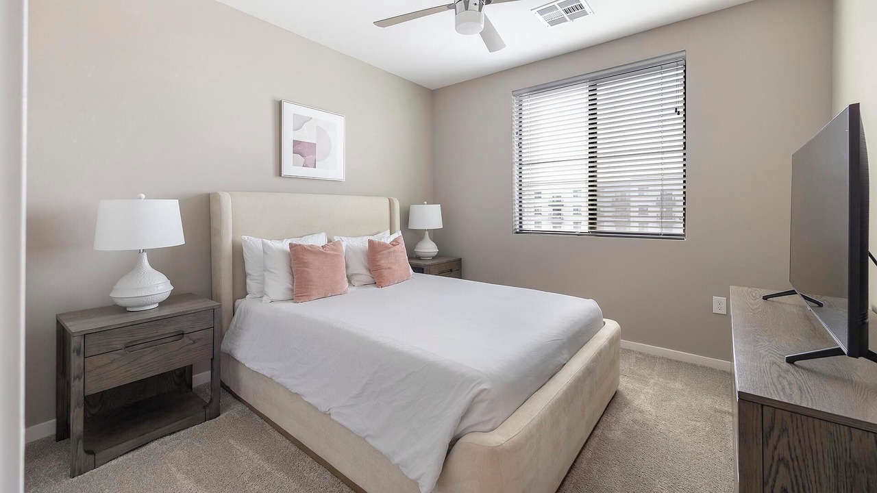 Photo of Bedroom in Warehouse District