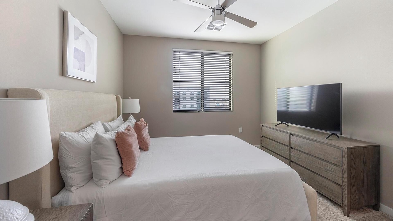 Photo of Bedroom in Warehouse District