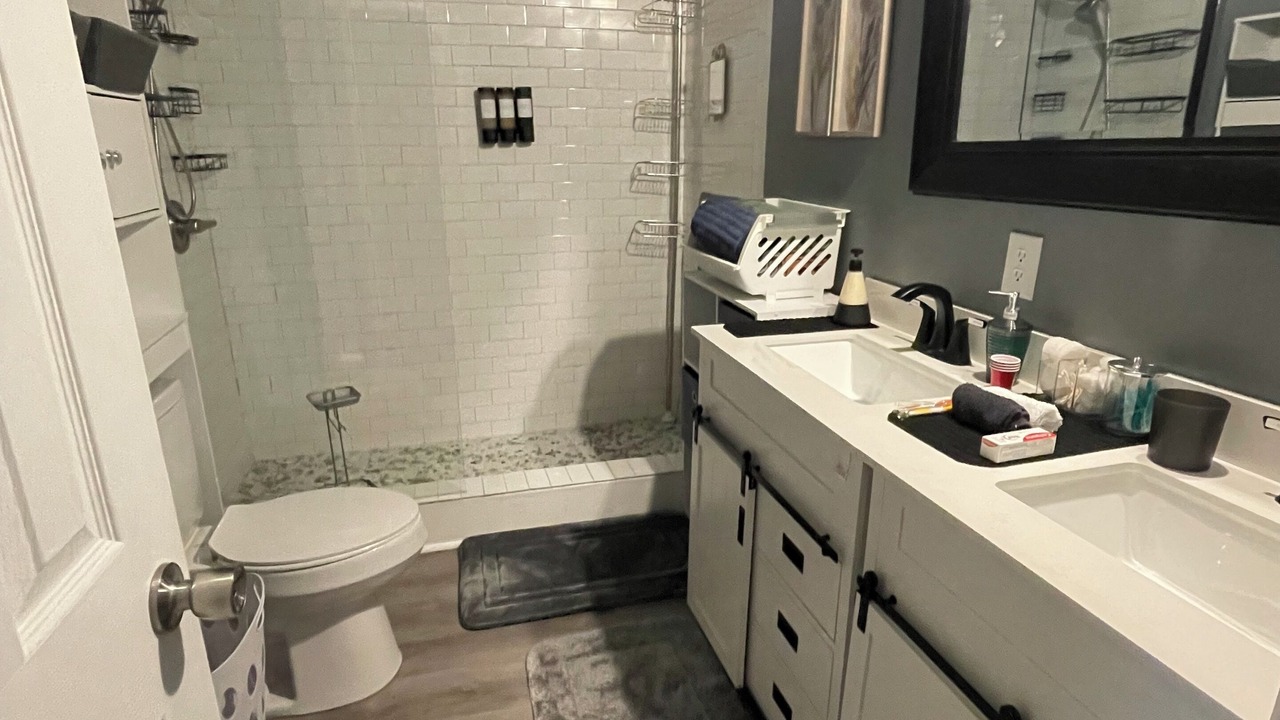 Photo of Bathroom in Roxboro