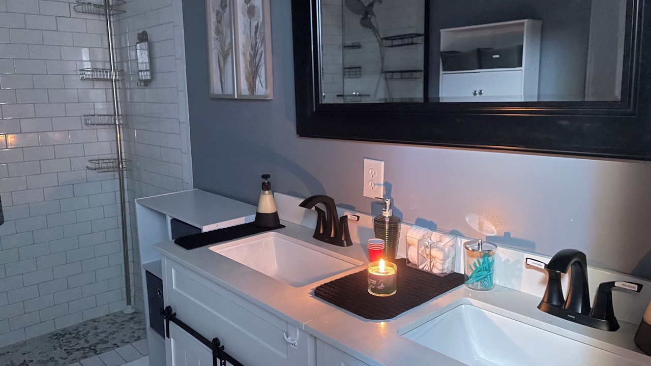 Photo of Bathroom in Roxboro