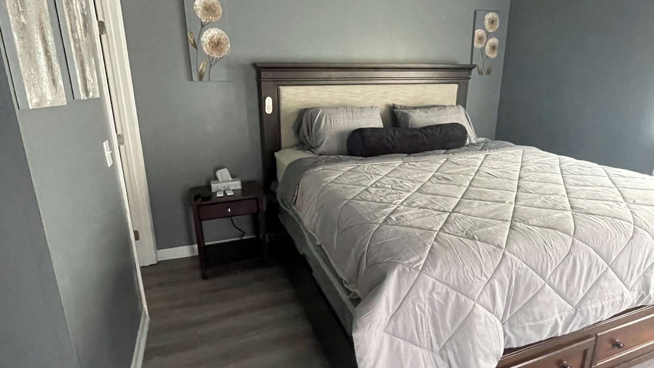 Photo of Bedroom in Roxboro