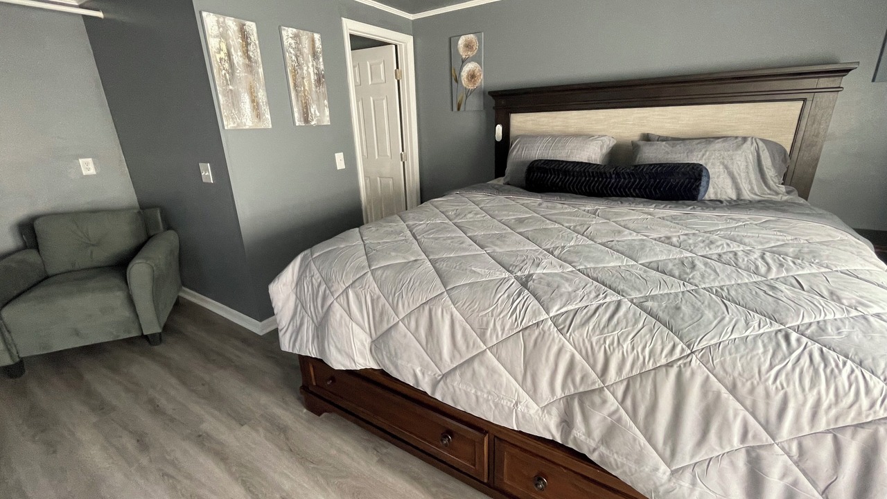 Photo of Bedroom in Roxboro