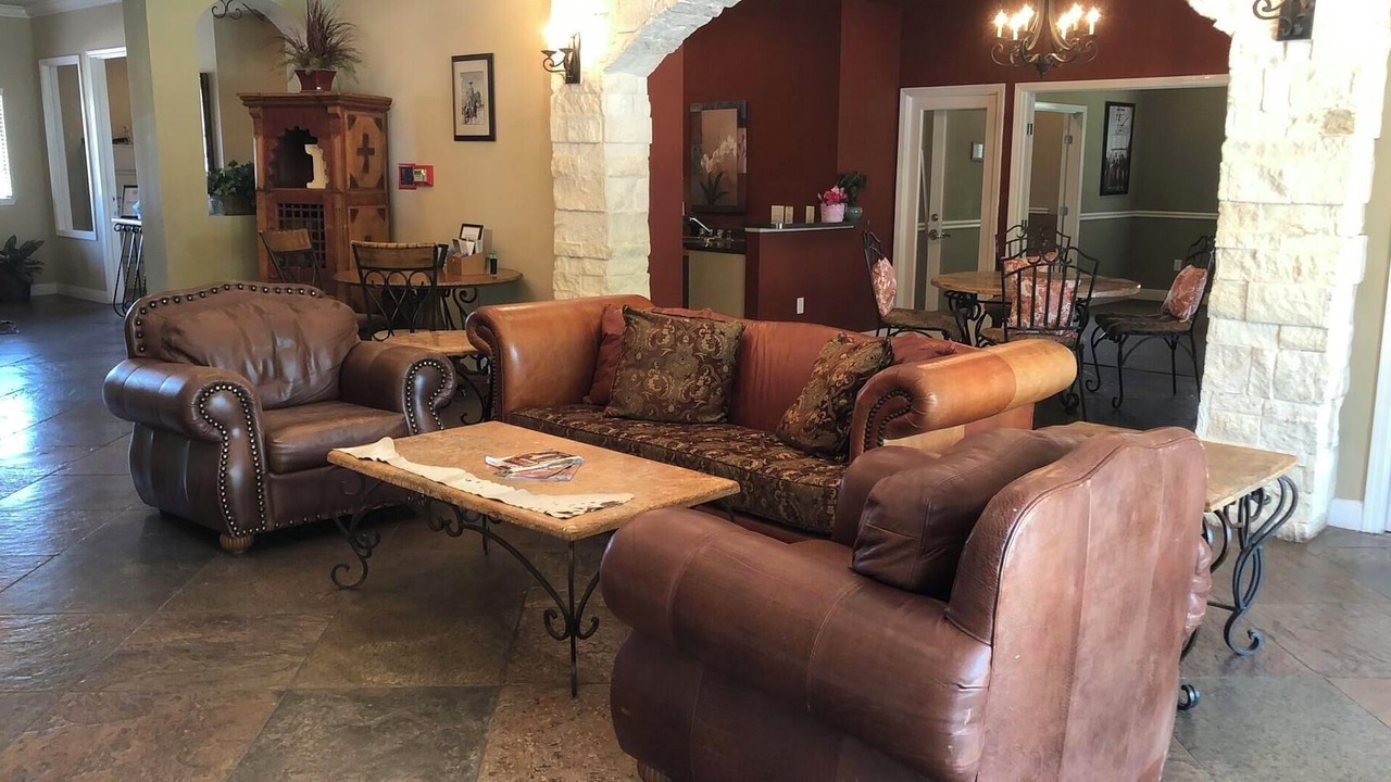 Photo of Livingroom in Southbelt/Ellington