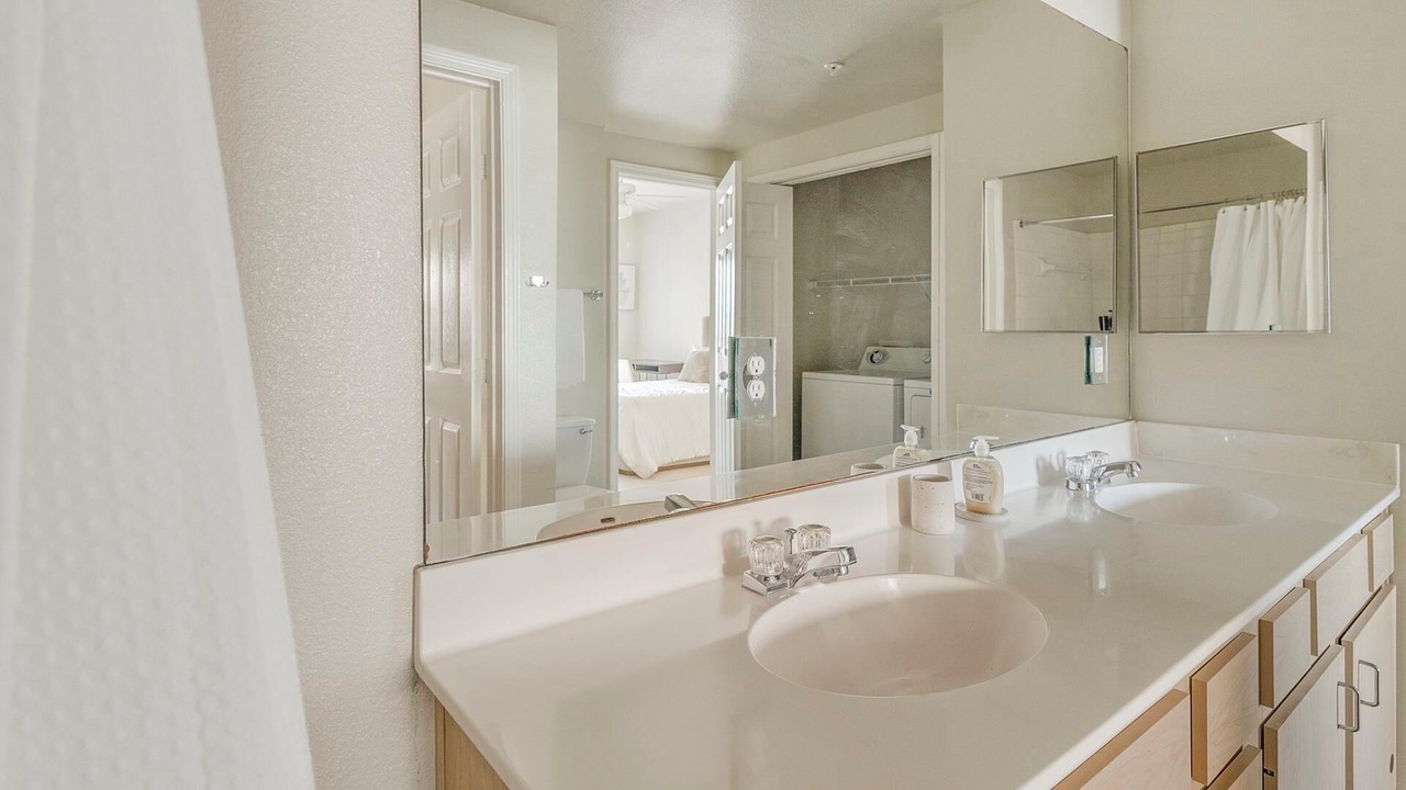 Photo of Bathroom in Southbelt/Ellington