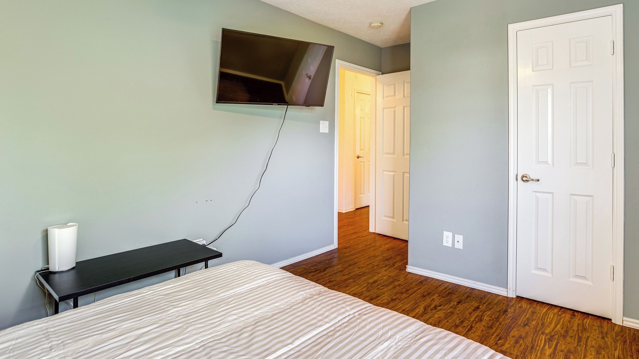 Photo of Bedroom in Humble