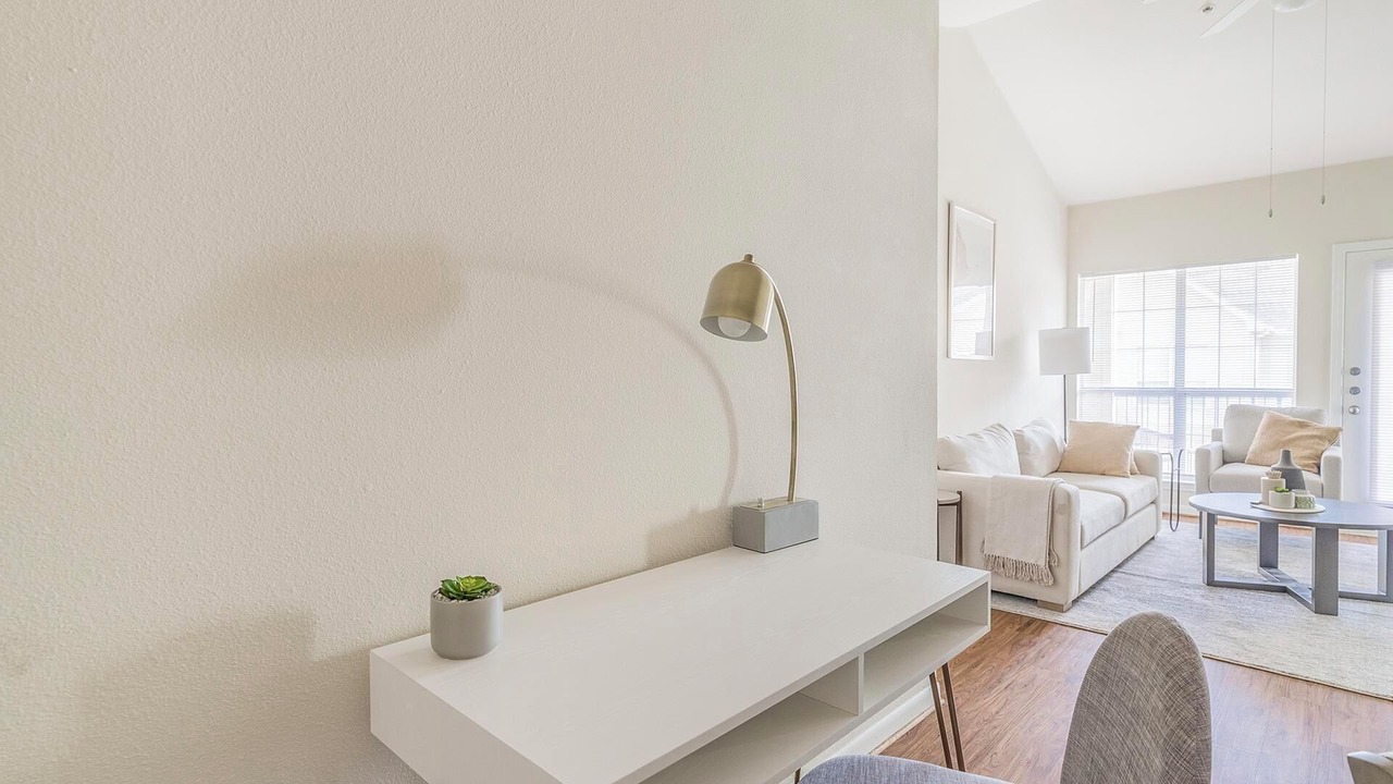 Photo of Livingroom in Southbelt/Ellington