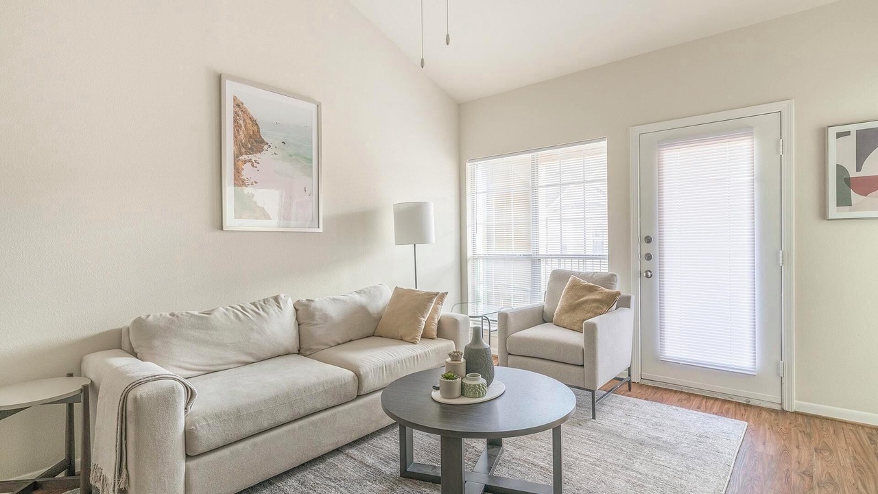 Photo of Livingroom in Southbelt/Ellington