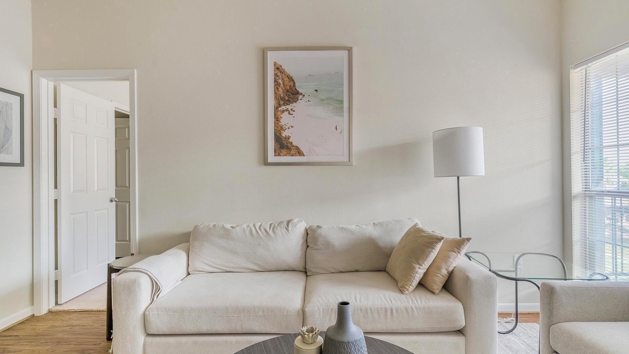 Photo of Livingroom in Southbelt/Ellington