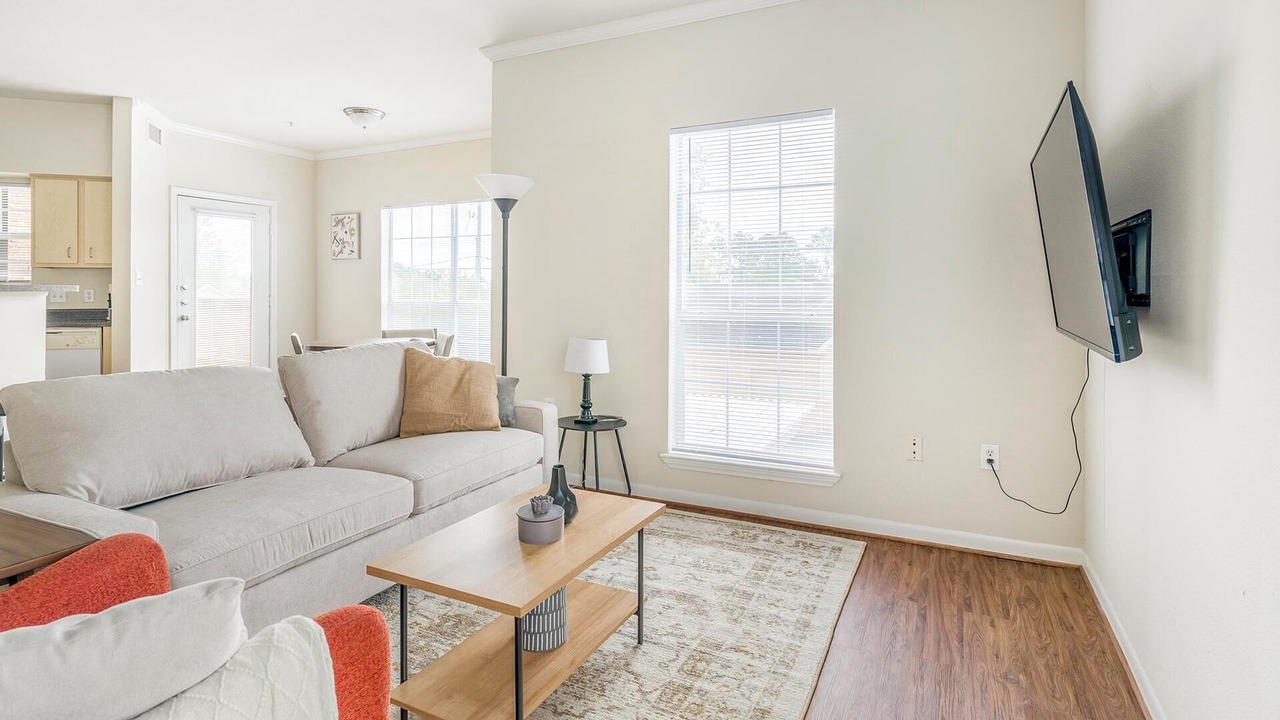 Photo of Livingroom in Southbelt/Ellington