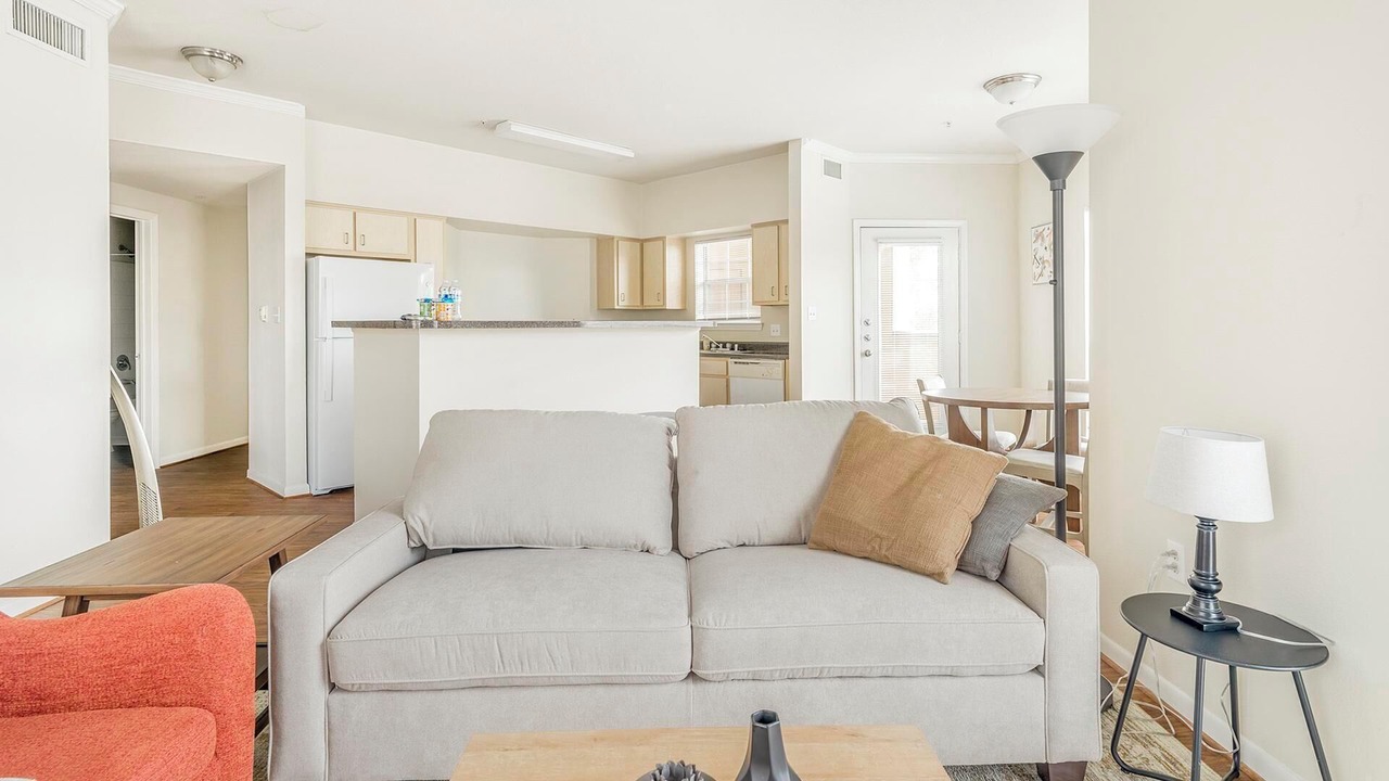 Photo of Livingroom in Southbelt/Ellington