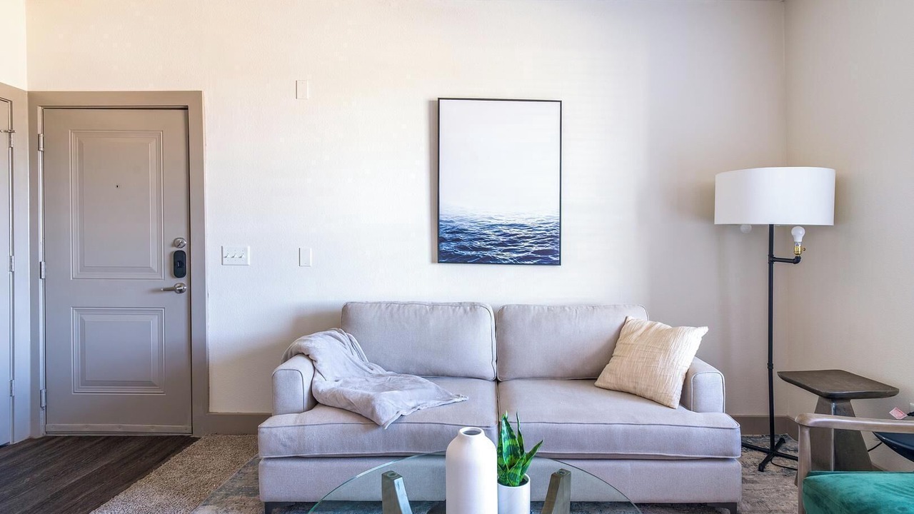 Photo of Livingroom in Spring
