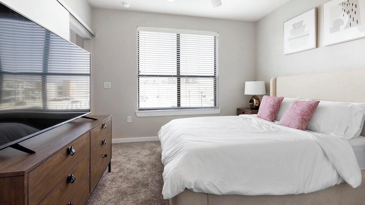 Photo of Bedroom in Forest Crest