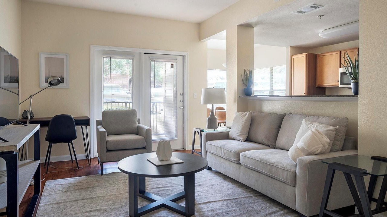 Photo of Livingroom in Sweetbriar