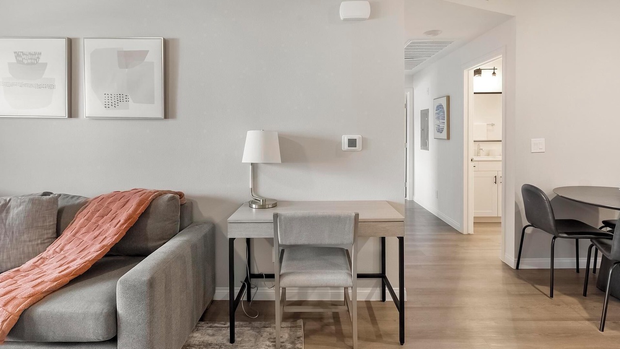 Photo of Livingroom in Townsite