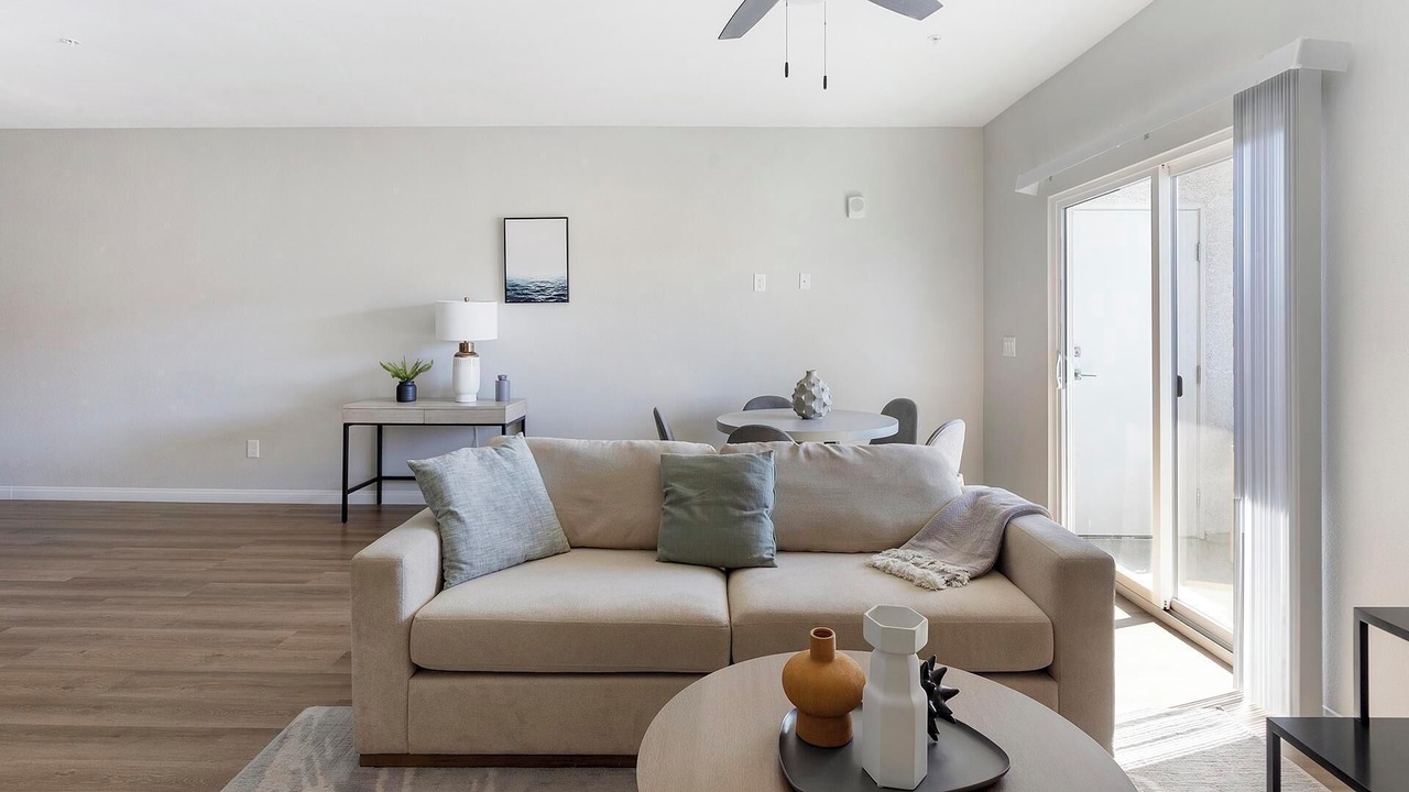 Photo of Livingroom in Townsite