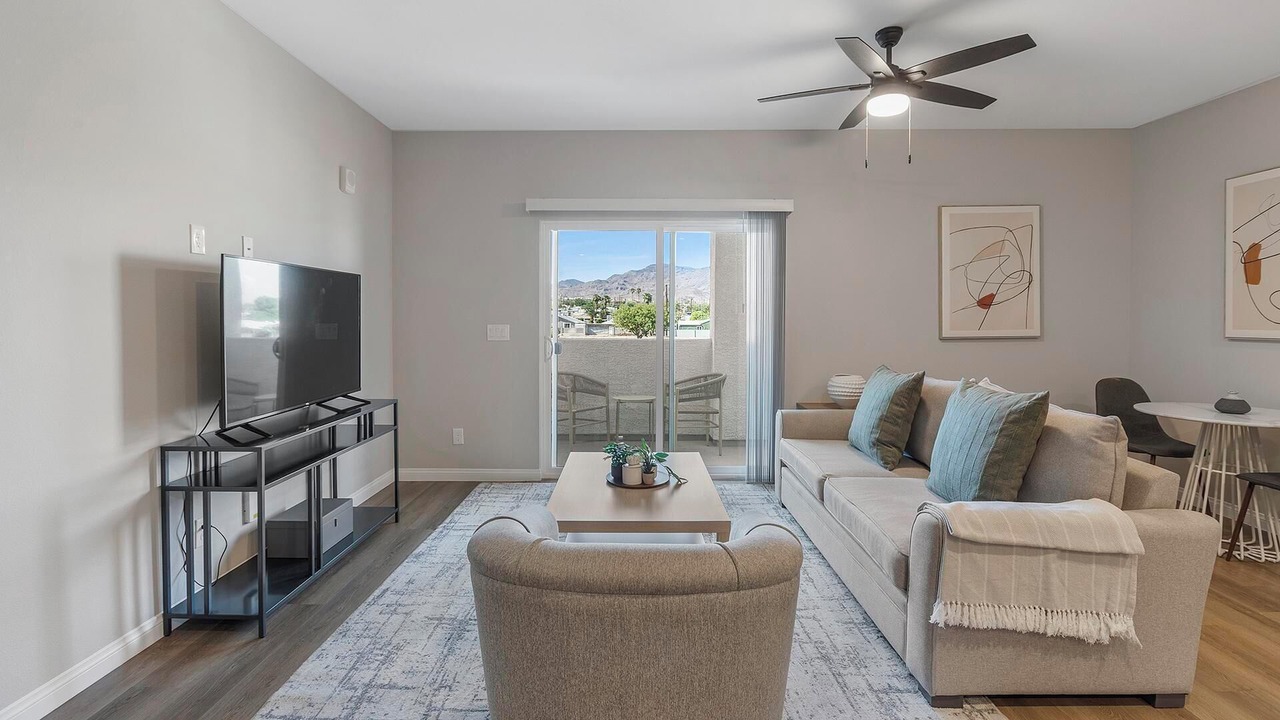 Photo of Livingroom in Townsite