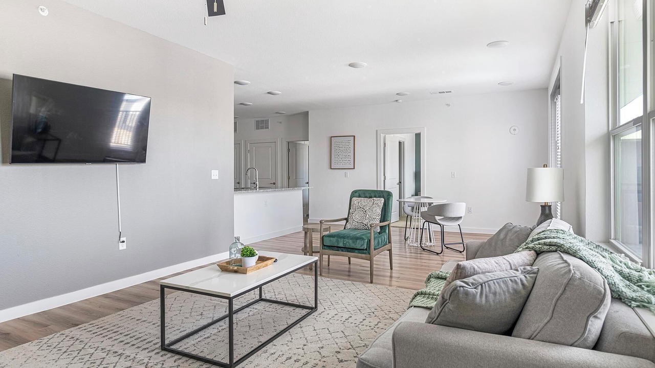 Photo of Livingroom in Garland