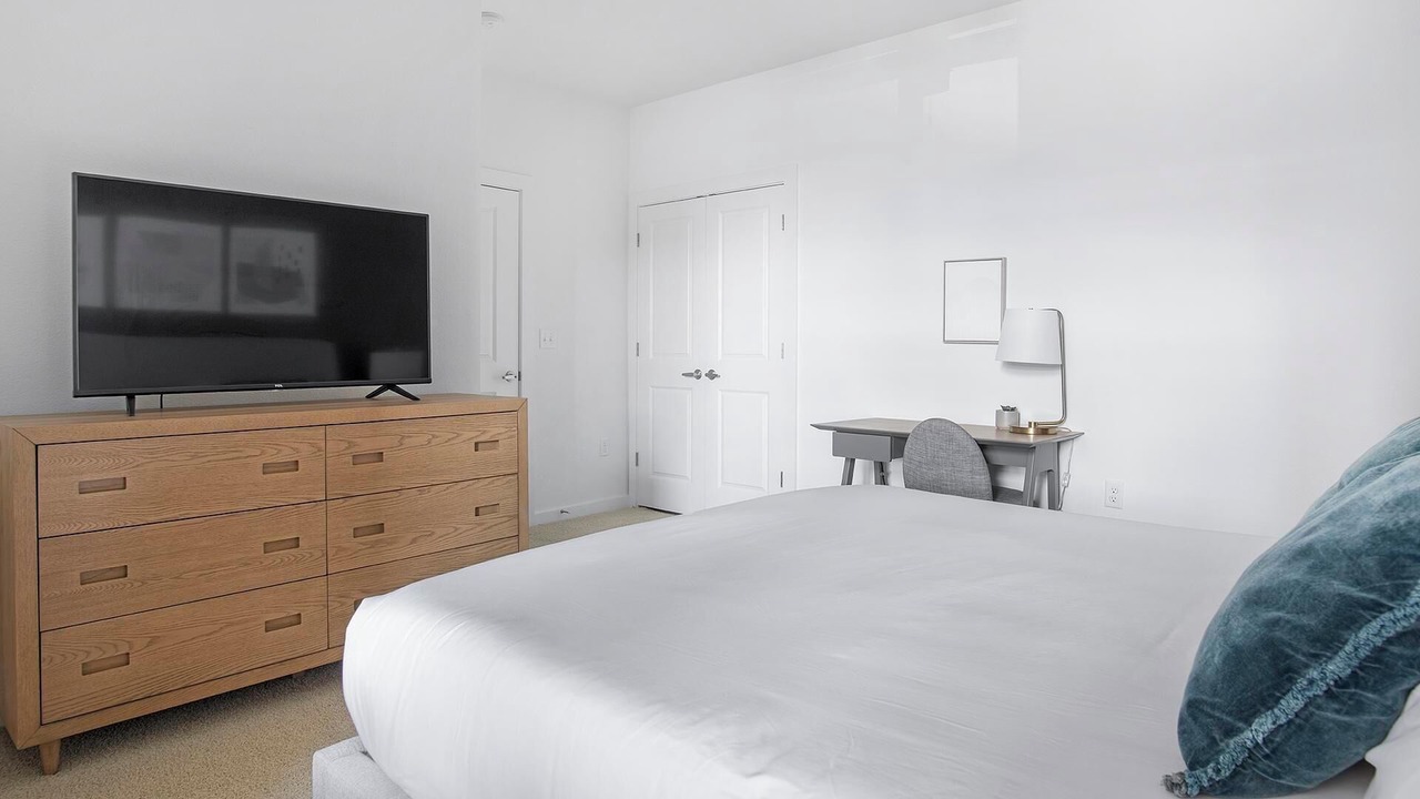 Photo of Bedroom in Garland