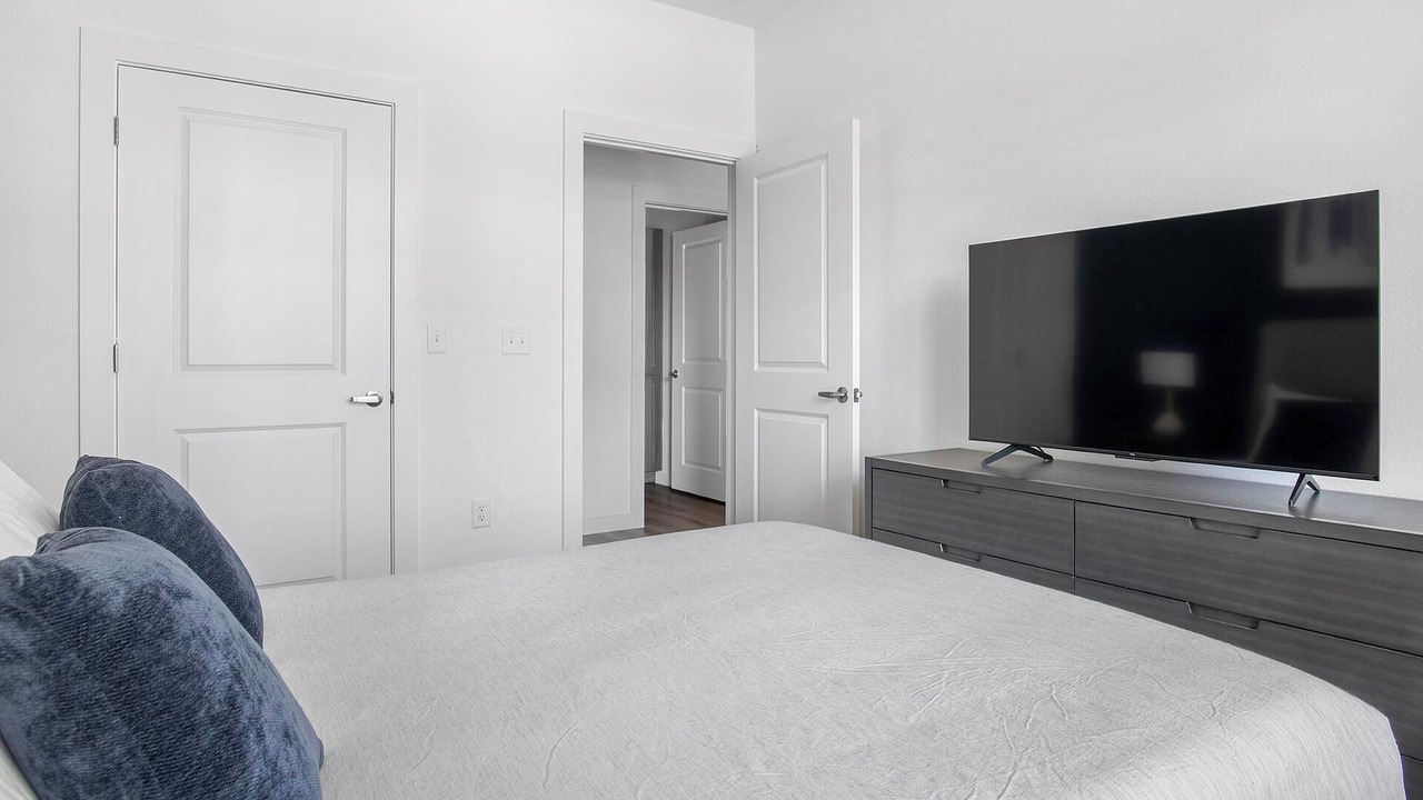 Photo of Bedroom in Garland