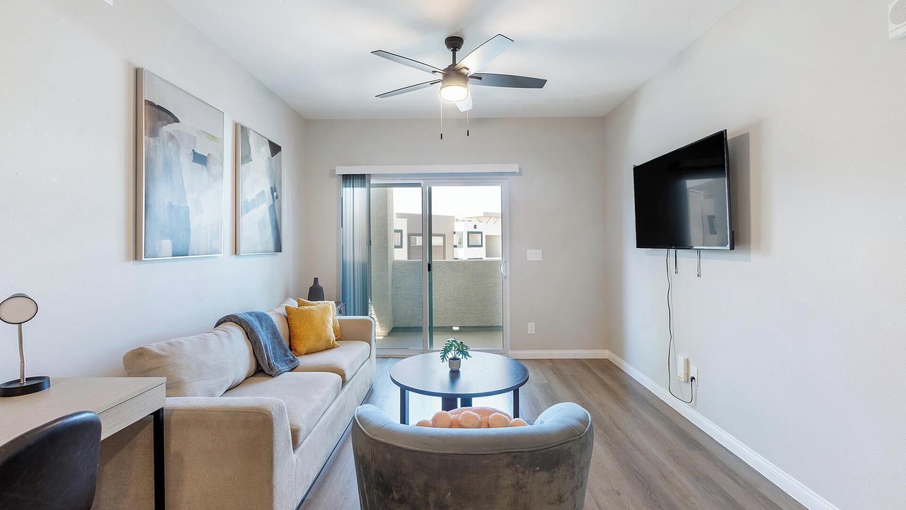 Photo of Livingroom in Townsite