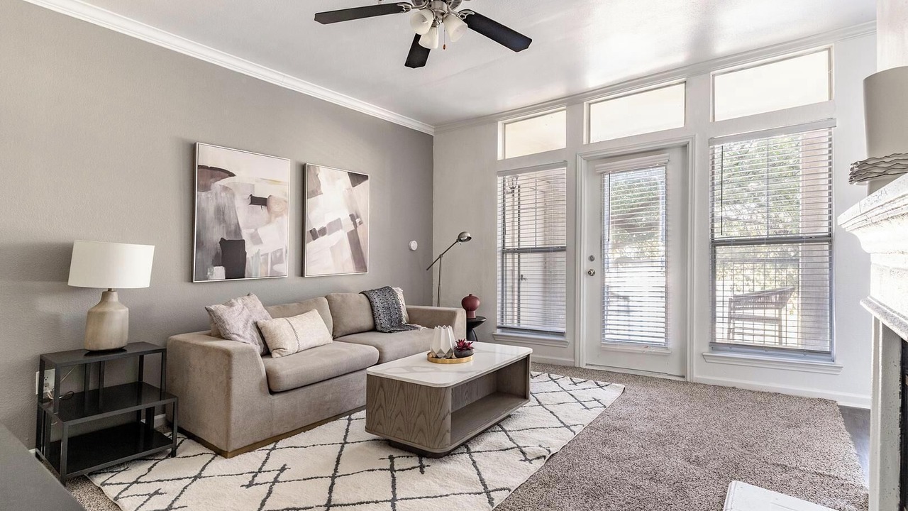 Photo of Livingroom in Downtown Fort Worth