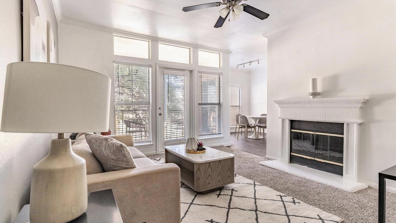 Photo of Livingroom in Downtown Fort Worth