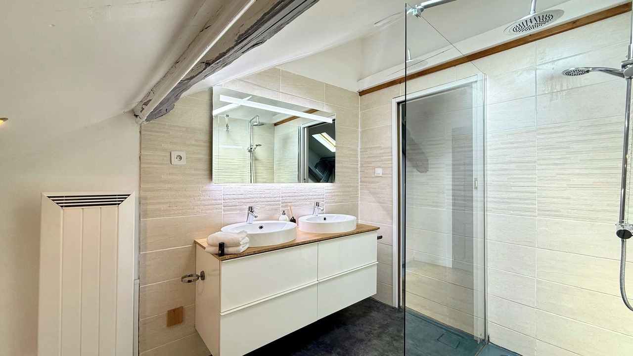 Photo of Bathroom in Ferrieres-en-Brie